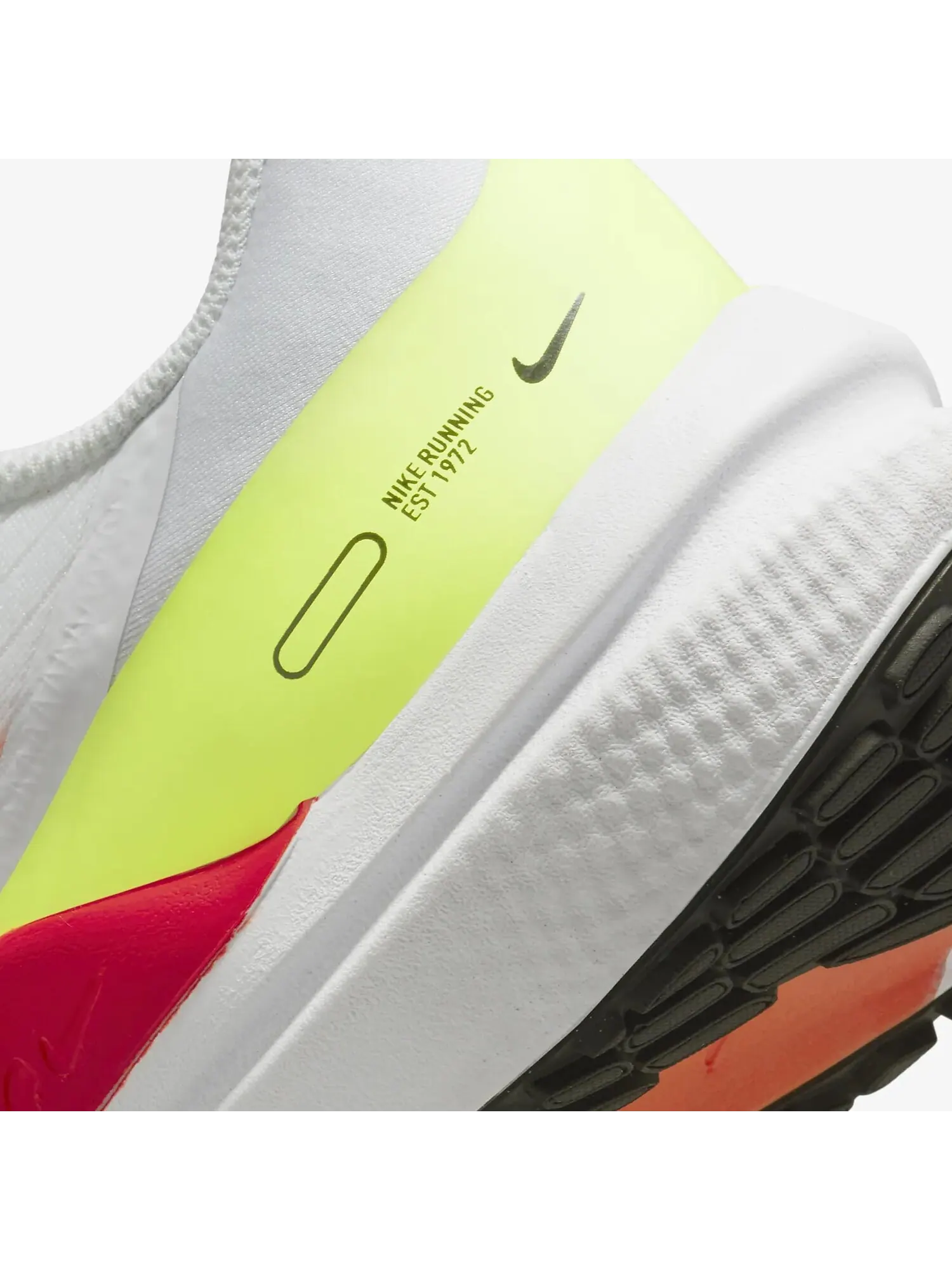 Кроссовки Nike Winflo 9 — изображение 7 из 7, белый/оранжевый