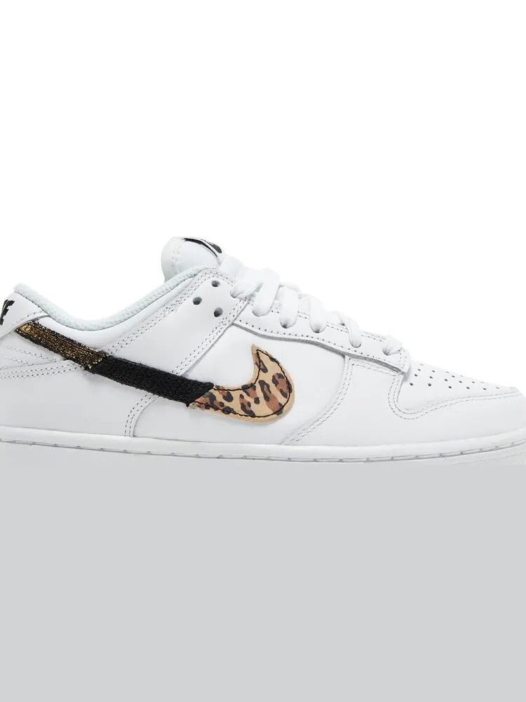 Кроссовки Nike Wmns Dunk Low SE 'Primal White' — изображение 2 из 8, белый