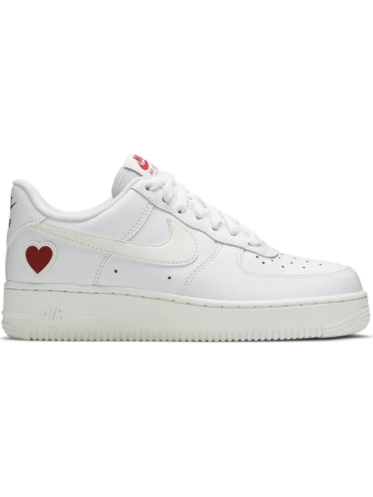 Кроссовки Nike Air Force 1 Low 'Valentine's Day 2021' — изображение 1 из 8, белый