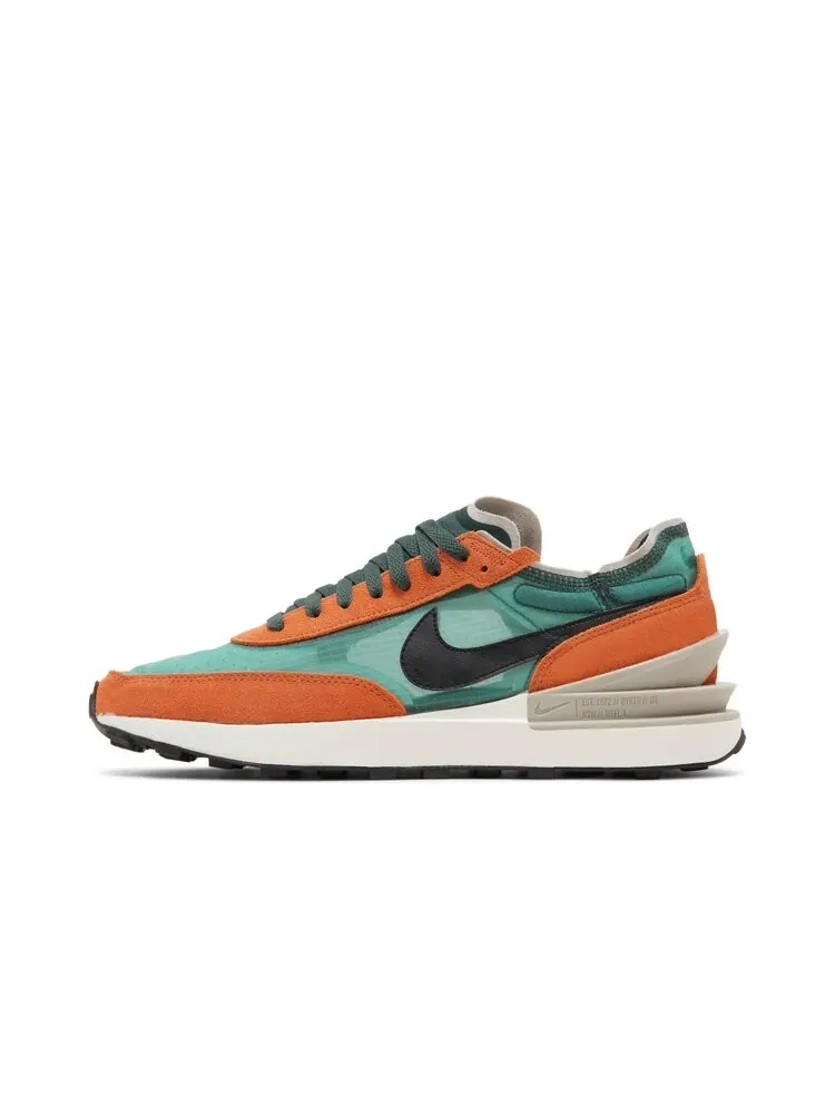 Кроссовки Nike Waffle One SE — изображение 3 из 4, зеленый