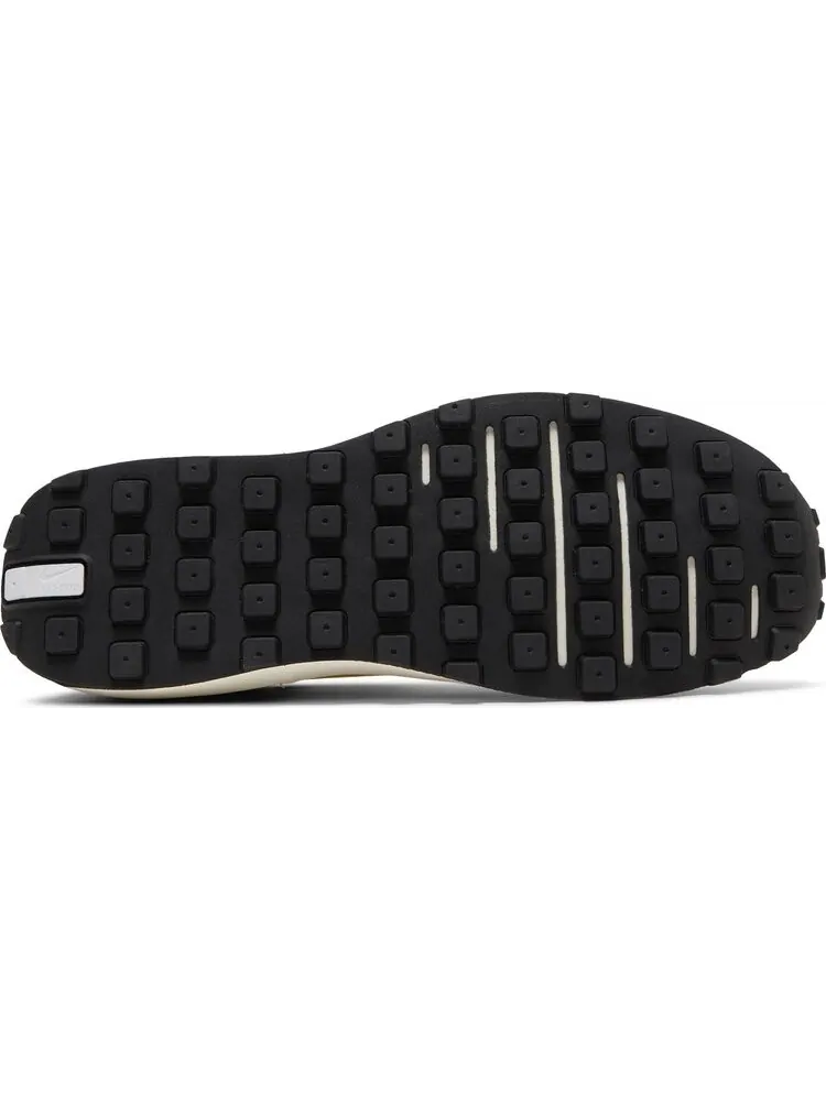 Кроссовки Nike Waffle One SE 'Dark Beetroot Yellow Strike' — изображение 4 из 8, красный