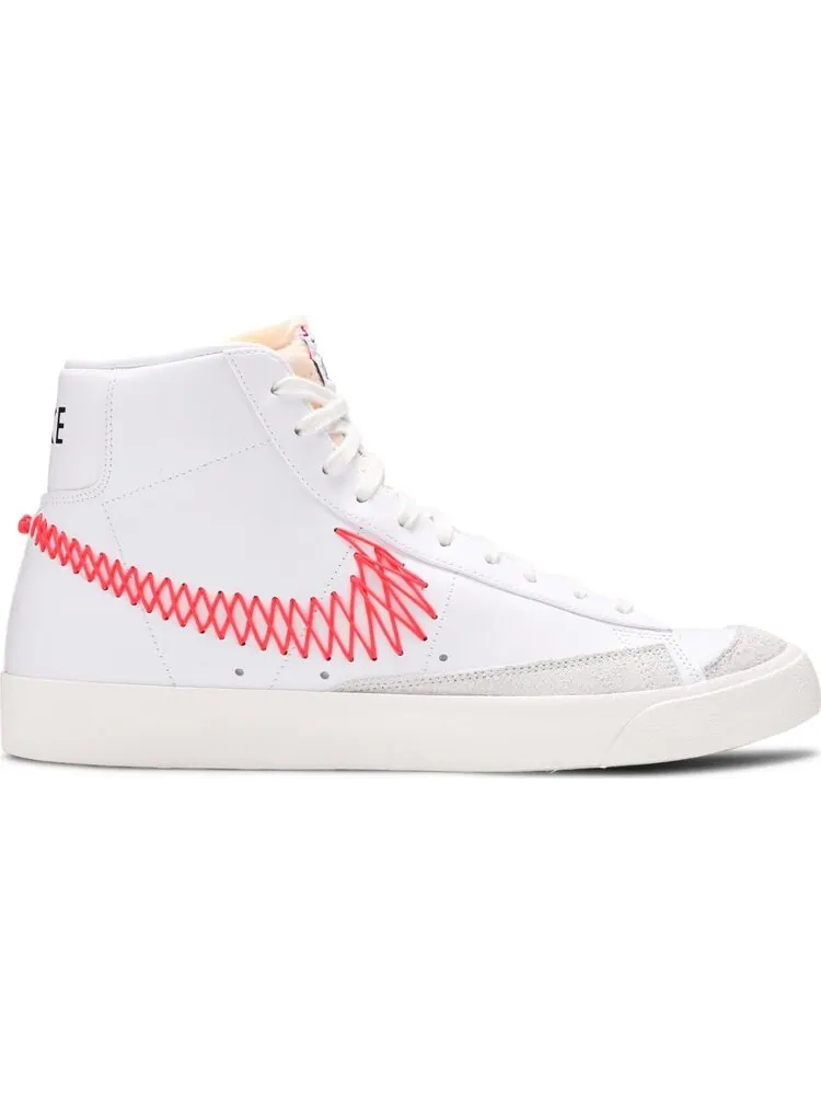 Кроссовки Nike Blazer Mid '77 Vintage 'Double Zig Zag Stitched Swoosh' — изображение 1 из 8, белый