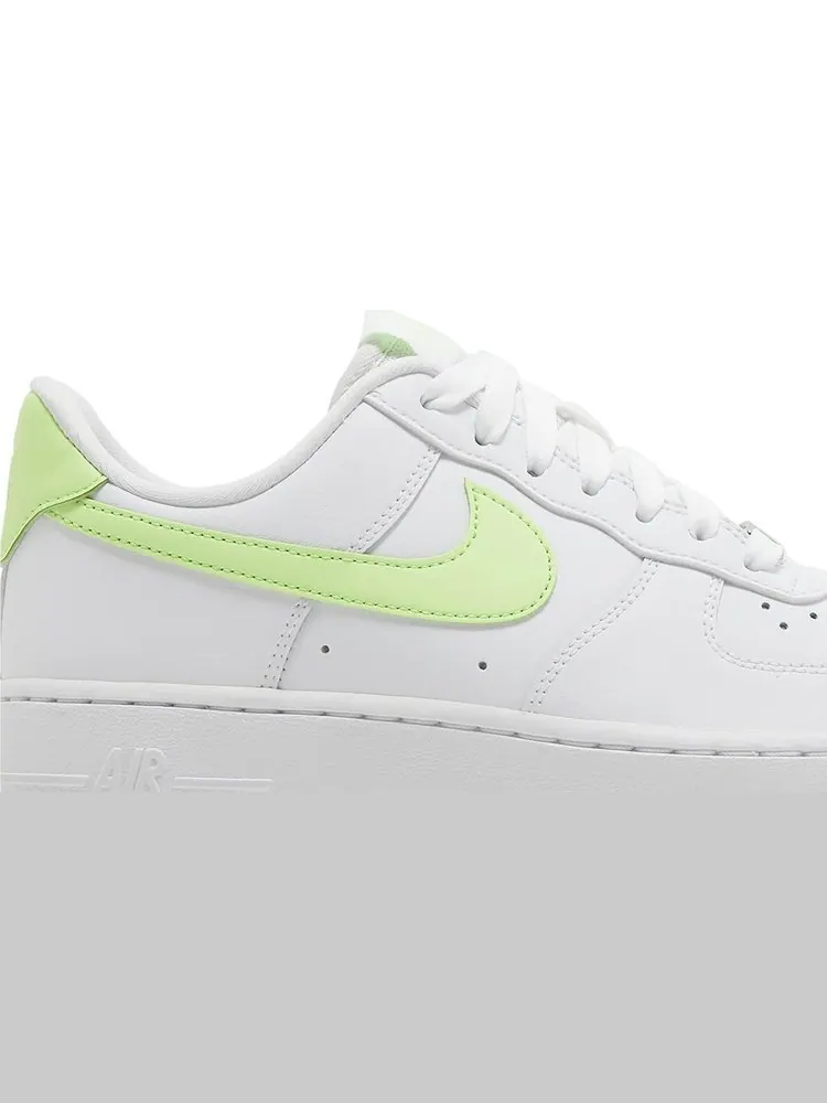 Кроссовки Wmns Air Force 1 '07 'White Lime Green' — изображение 2 из 4, белый