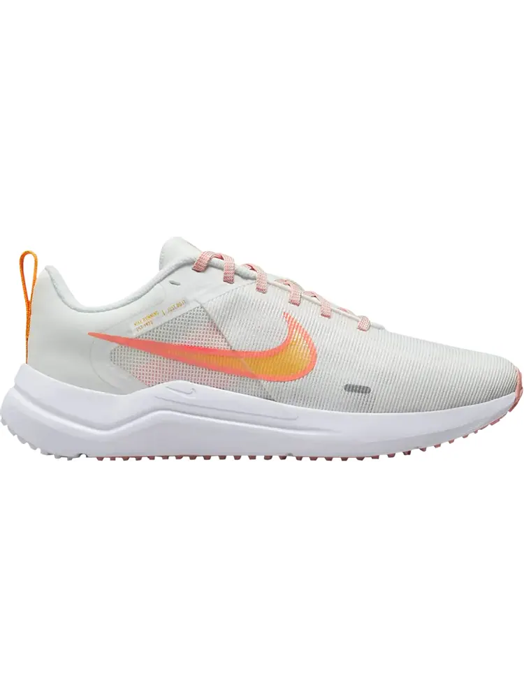 Кроссовки Nike Wmns Downshifter 12 'White University Gold' — изображение 1 из 1, белый