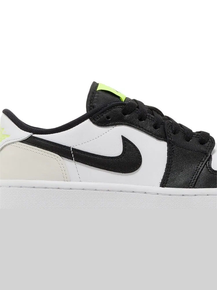 Кроссовки Air Jordan 1 Low Golf 'Phantom Volt' — изображение 2 из 4, белый