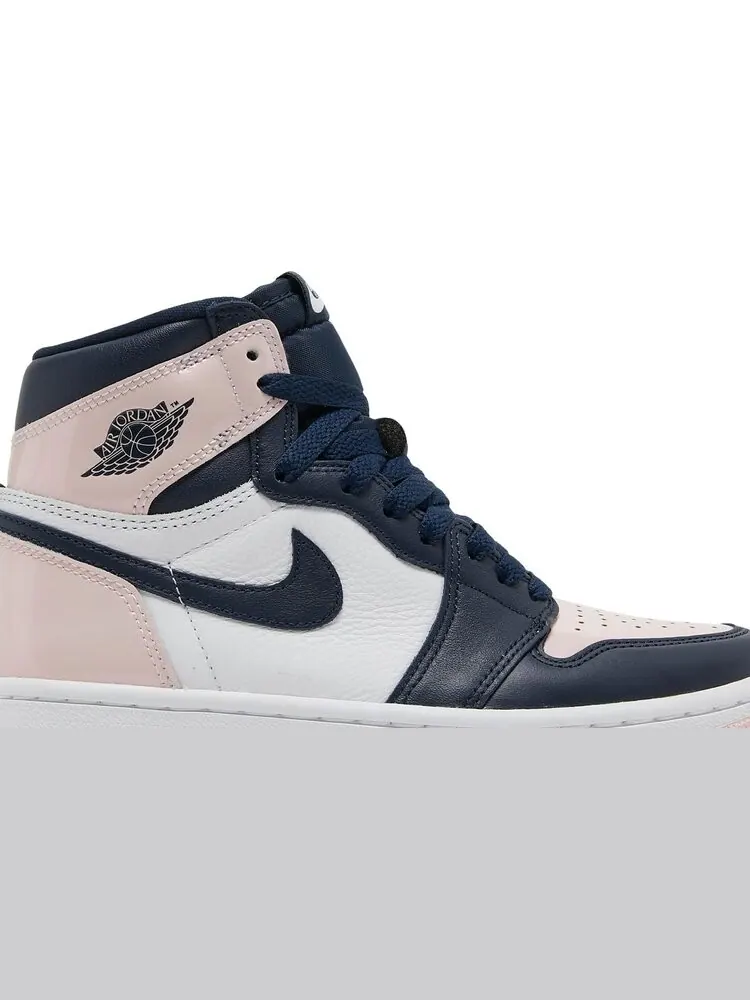 Кроссовки Wmns Air Jordan 1 Retro High OG SE Bubble Gum — изображение 2 из 10, розовый