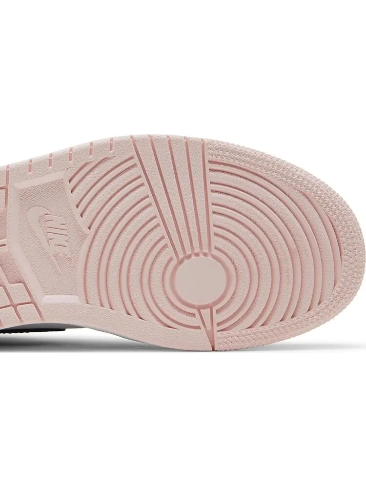 Кроссовки Wmns Air Jordan 1 Retro High OG SE Bubble Gum — изображение 5 из 10, розовый