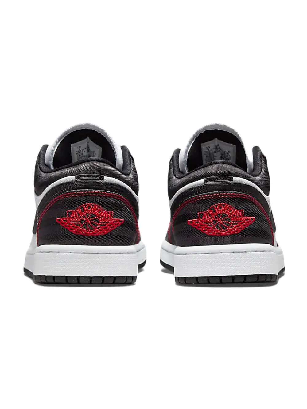 Кроссовки Nike Air Jordan 1 Low SE — изображение 4 из 8, черный/белый