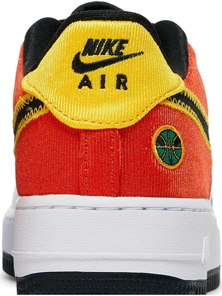 Кроссовки Nike Air Force 1 LV8 GS 'Roswell Rayguns' — изображение 6 из 7, белый