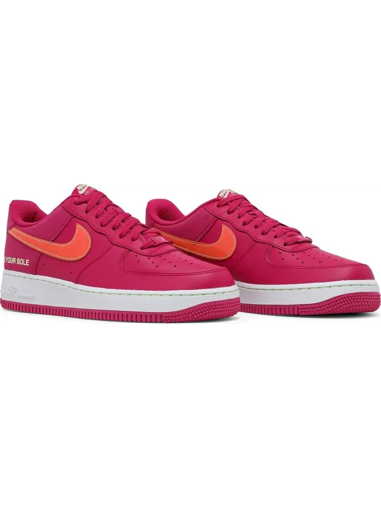 Кроссовки Nike Air Force 1 '07 LV8 'World Tour' — изображение 8 из 8, розовый
