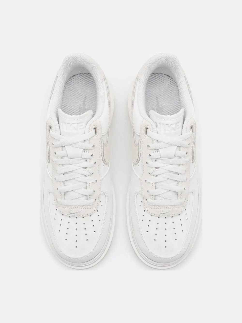 Кроссовки Nike Air Force 1 Luxe Triple White — изображение 3 из 7, белый