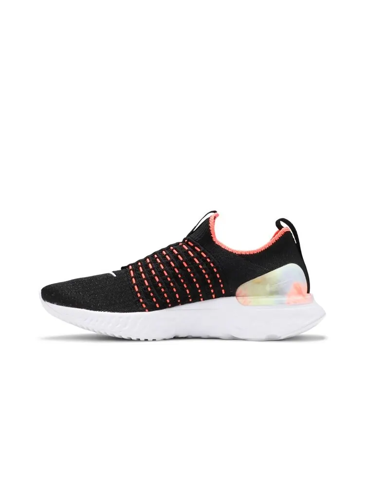 Кроссовки Nike Wmns React Phantom Run Flyknit 2 — изображение 3 из 4, черный