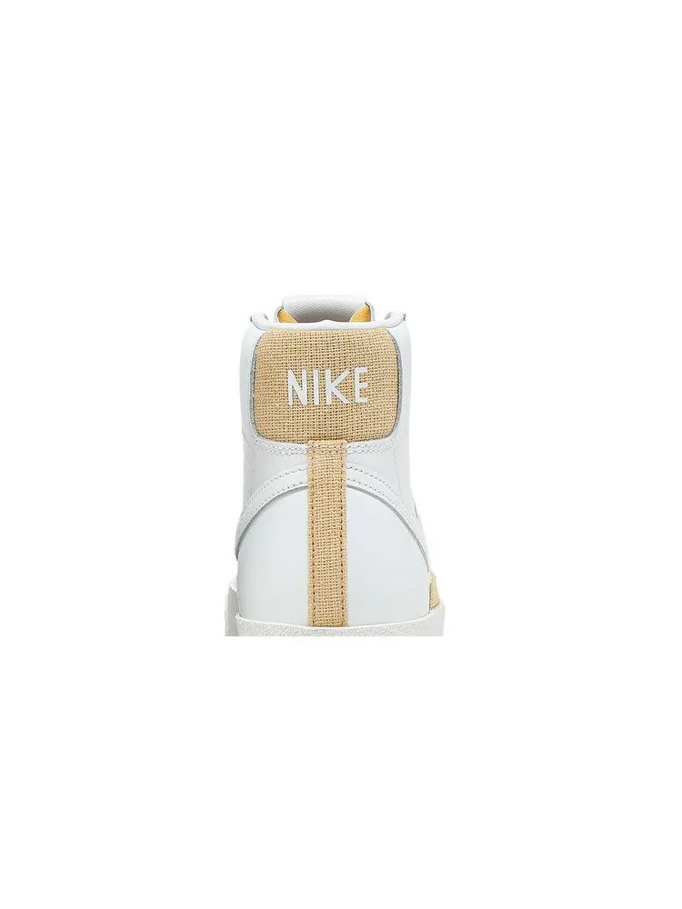 Кроссовки Nike Blazer Mid '77 Vintage 'White Gum Light Brown' — изображение 8 из 9