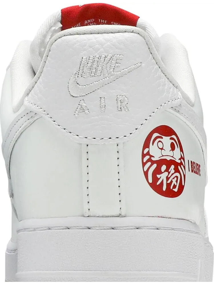 Кроссовки Nike Air Force 1 Low 'I Believe Daruma' — изображение 7 из 8, белый