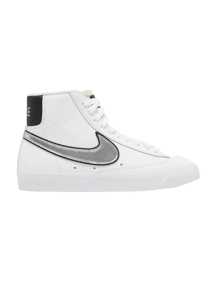 Кроссовки Nike Wmns Blazer Mid '77 Essential 'White Metallic Silver' — изображение 1 из 9