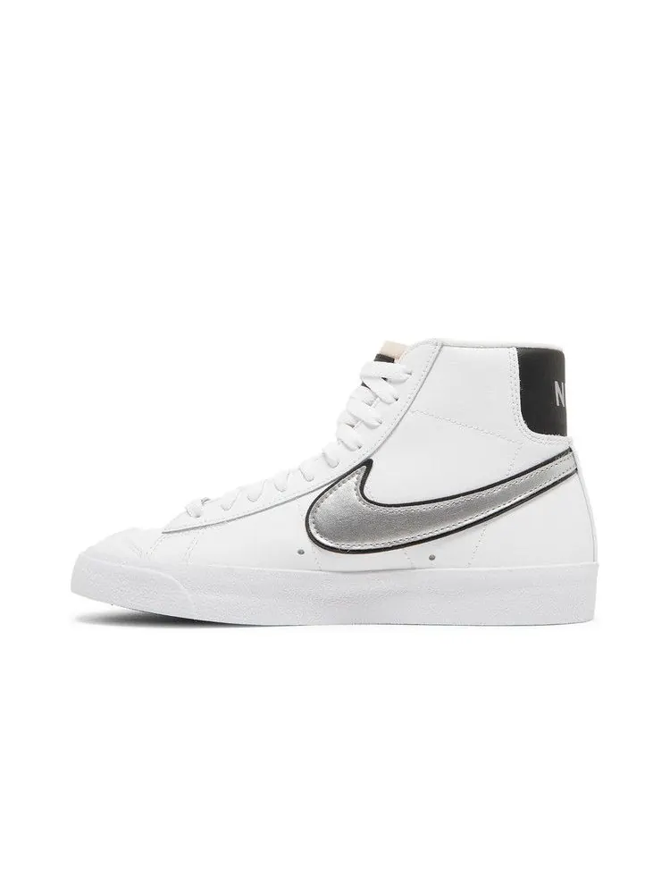 Кроссовки Nike Wmns Blazer Mid '77 Essential 'White Metallic Silver' — изображение 4 из 9