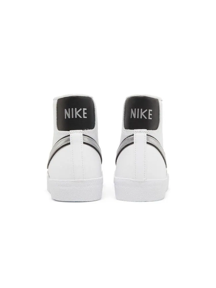 Кроссовки Nike Wmns Blazer Mid '77 Essential 'White Metallic Silver' — изображение 7 из 9