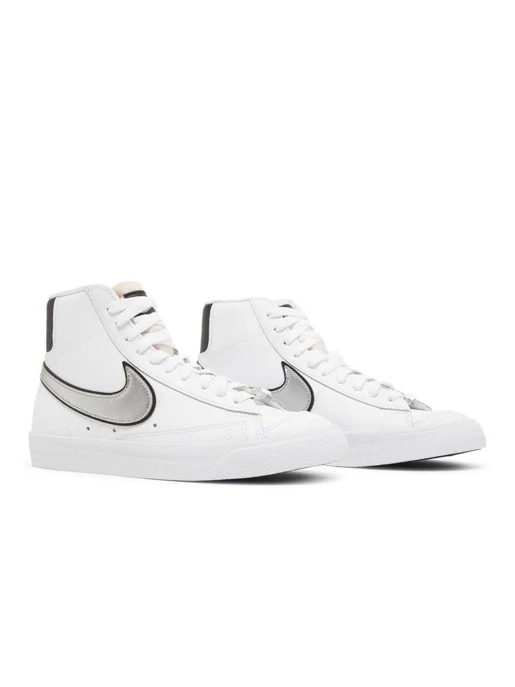 Кроссовки Nike Wmns Blazer Mid '77 Essential 'White Metallic Silver' — изображение 9 из 9