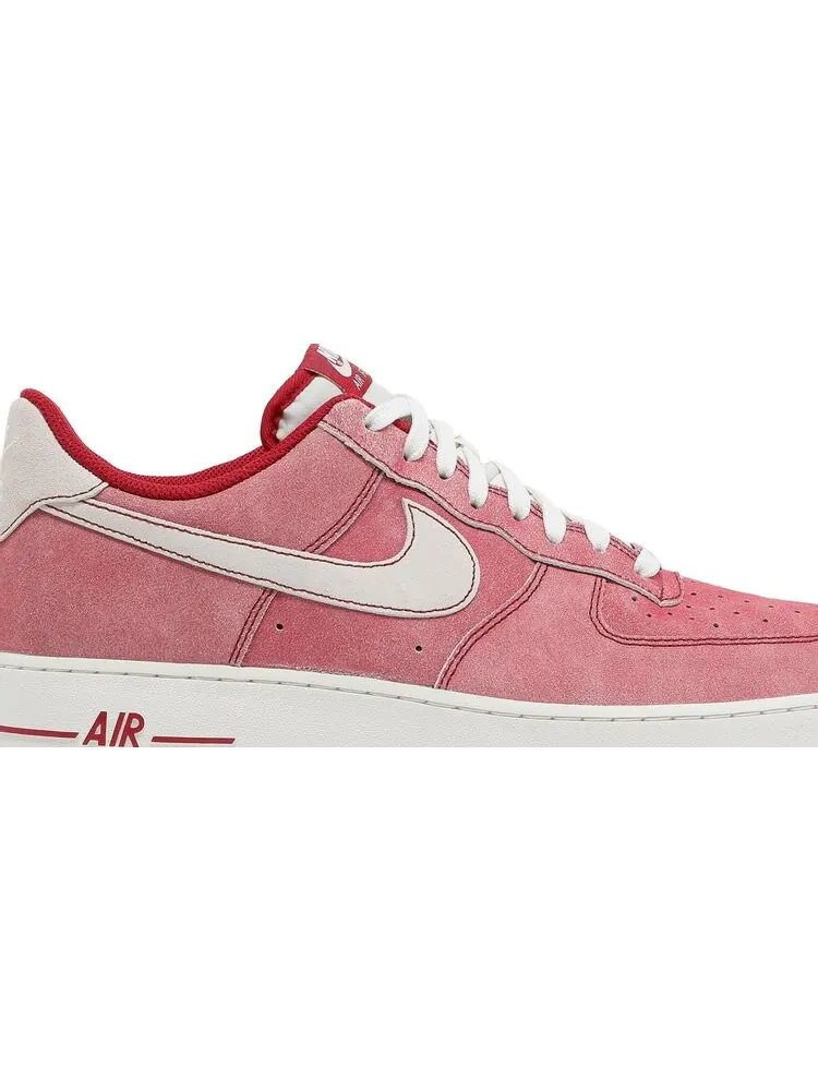 Кроссовки Nike Air Force 1 '07 LV8 'Dusty Red' — изображение 2 из 8, красный