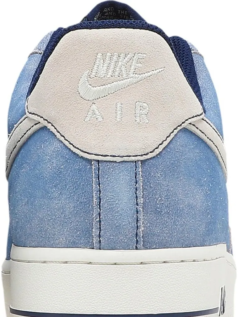 Кроссовки Nike Air Force 1 '07 LV8 'Dusty Blue' — изображение 7 из 8, синий