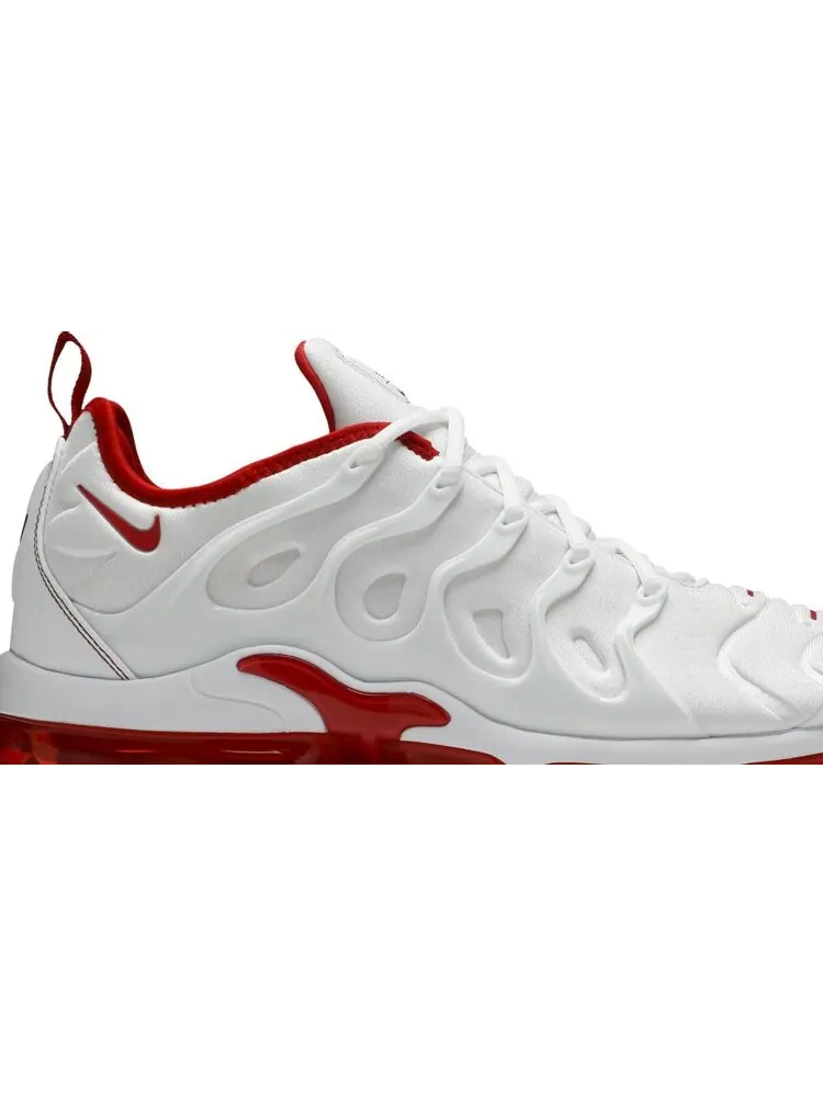 Кроссовки Nike Air VaporMax Plus 'White University Red' — изображение 2 из 8, белый