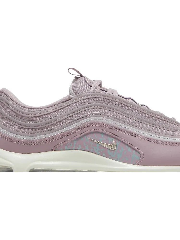 Кроссовки Nike Wmns Air Max 97 'Plum Fog' — изображение 2 из 8, фиолетовый