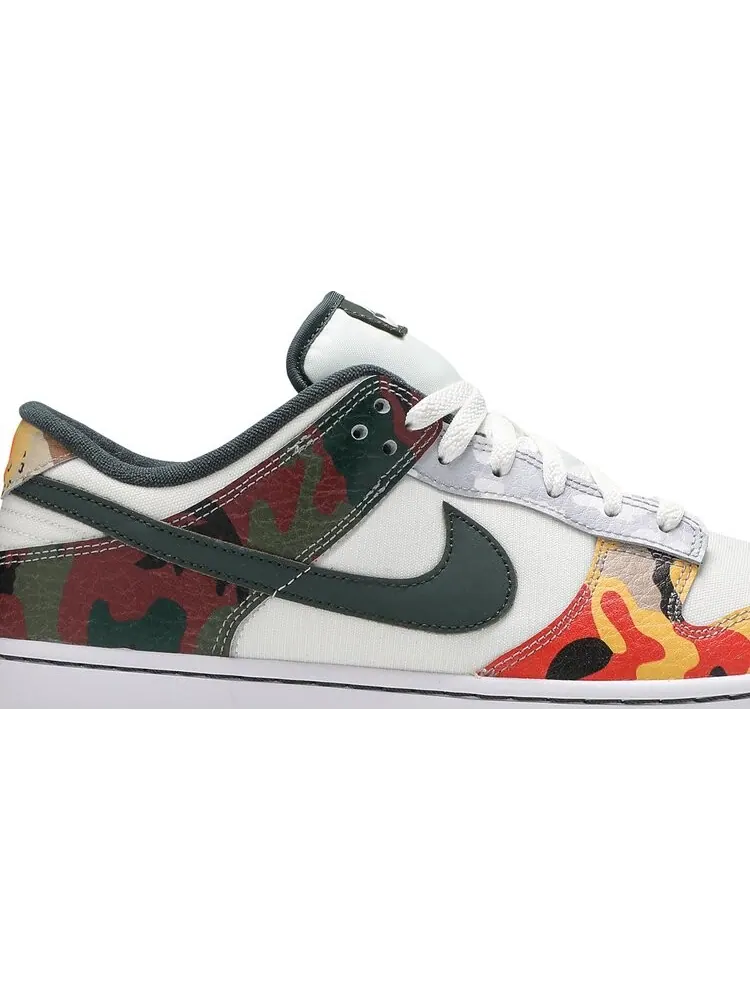Кроссовки Nike Dunk Low SE 'Sail Multi-Camo' — изображение 2 из 10, мульти