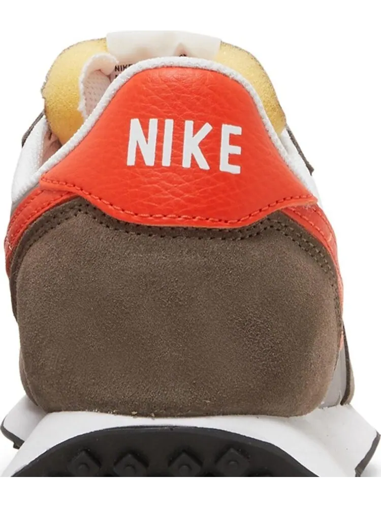 Кроссовки Nike Waffle Trainer 2 'Moon Fossil Team Orange' — изображение 7 из 8, коричневый