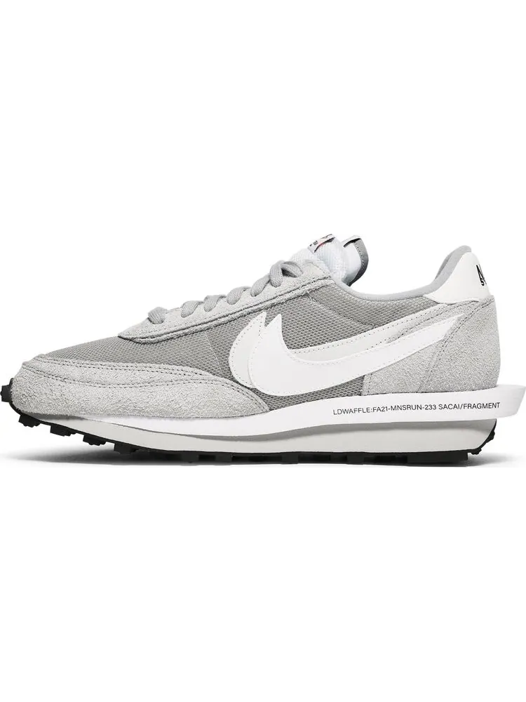 Кроссовки Nike Fragment Design x sacai x LDV Waffle 'Light Smoke Grey' — изображение 3 из 10, серый