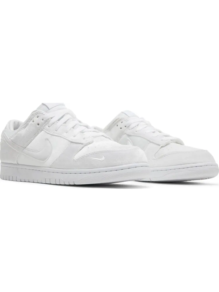 Кроссовки Nike Dover Street Market x Dunk Low 'White Velvet' — изображение 8 из 8, белый