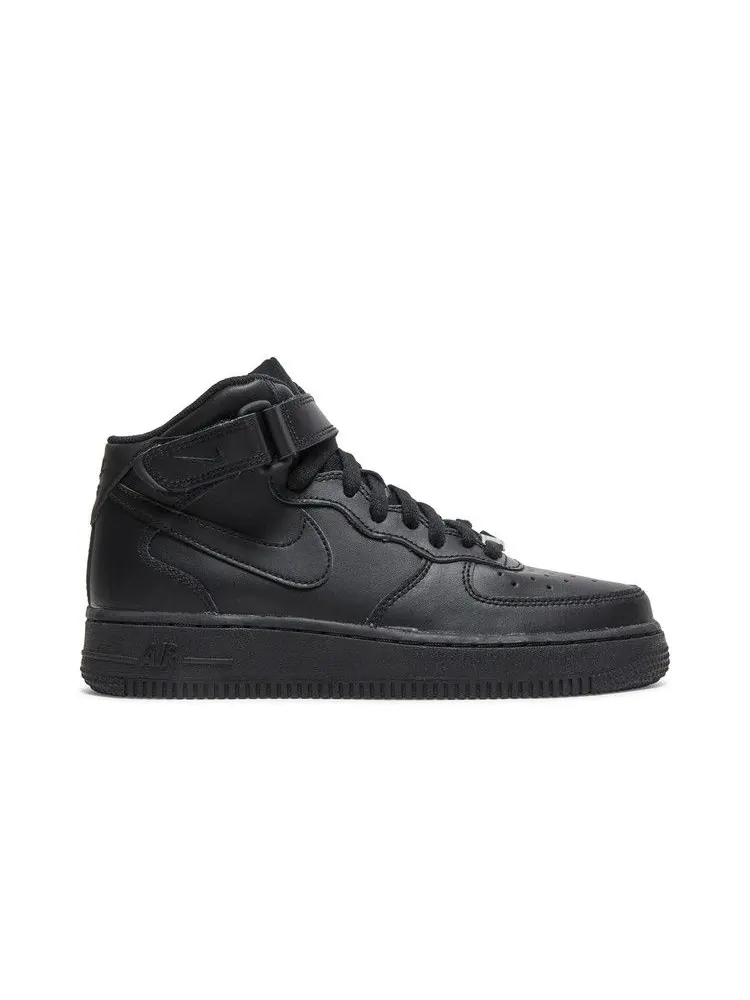 Кроссовки Nike Air Force 1 Mid LE GS 'Triple Black' — изображение 2 из 9, черный/черный/черный