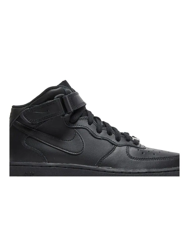 Кроссовки Nike Air Force 1 Mid LE GS 'Triple Black' — изображение 3 из 9, черный/черный/черный