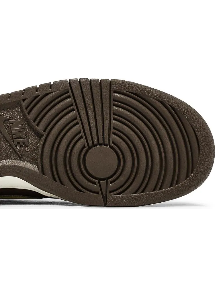 Кроссовки Nike Undefeated x Dunk Low SP 'Canteen' — изображение 5 из 10, коричневый