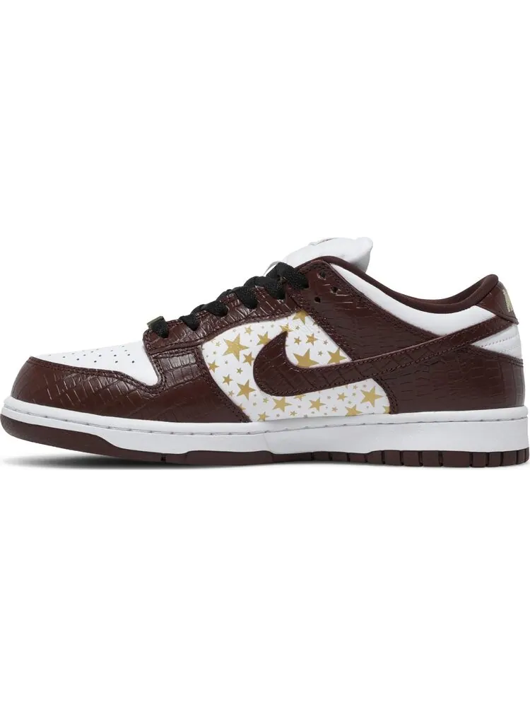 Кроссовки Nike Supreme x Dunk Low OG SB QS 'Barkroot Brown' — изображение 3 из 8, коричневый