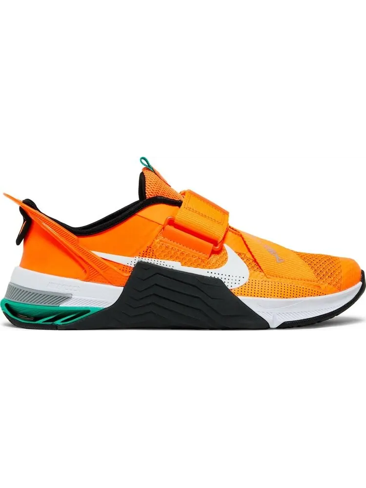 Кроссовки Nike Metcon 7 FlyEase 'Total Orange Clear Emerald' — изображение 1 из 8, оранжевый