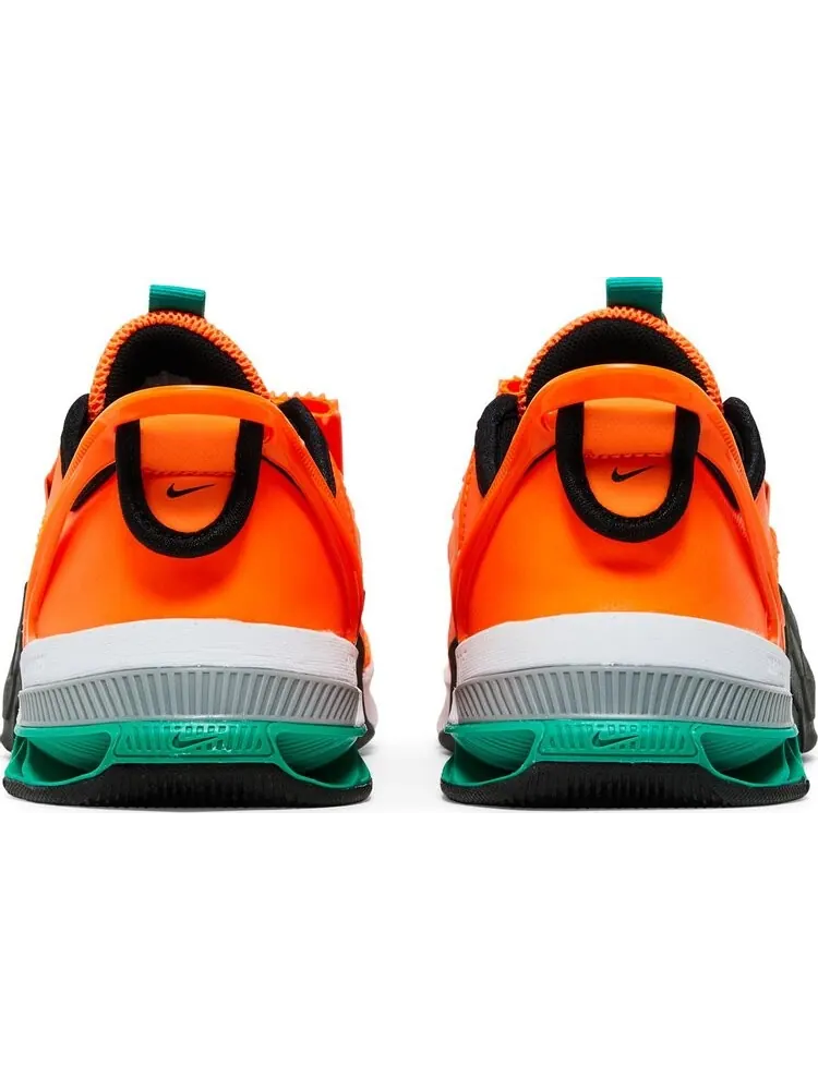Кроссовки Nike Metcon 7 FlyEase 'Total Orange Clear Emerald' — изображение 6 из 8, оранжевый