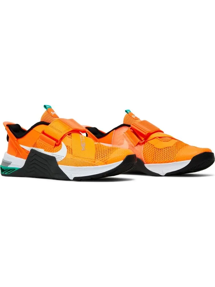 Кроссовки Nike Metcon 7 FlyEase 'Total Orange Clear Emerald' — изображение 8 из 8, оранжевый