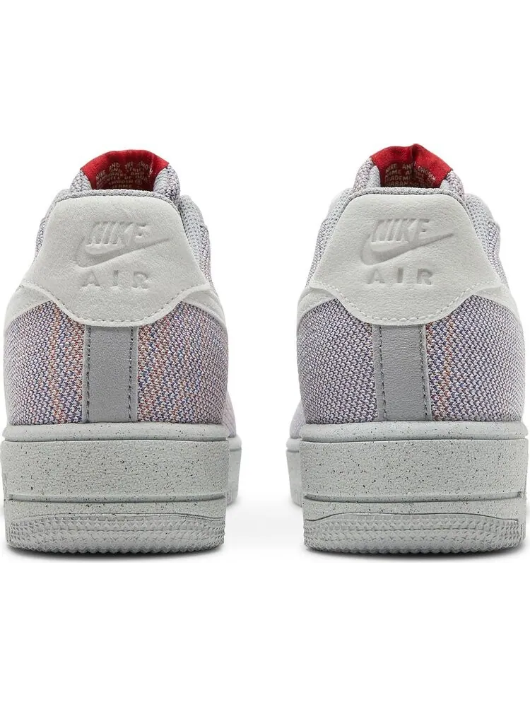 Кроссовки Nike Air Force 1 Crater Flyknit GS 'Wolf Grey' — изображение 6 из 8, серый