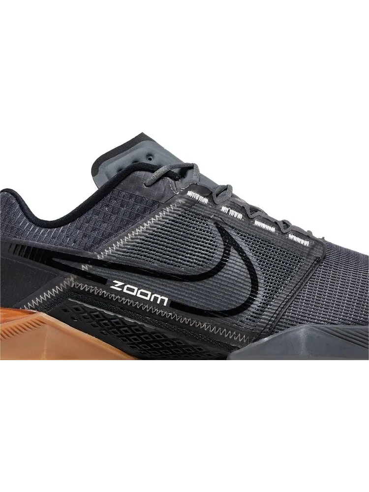 Кроссовки Zoom Metcon Turbo 2 'Iron Grey Black Gum' — изображение 2 из 4, серый