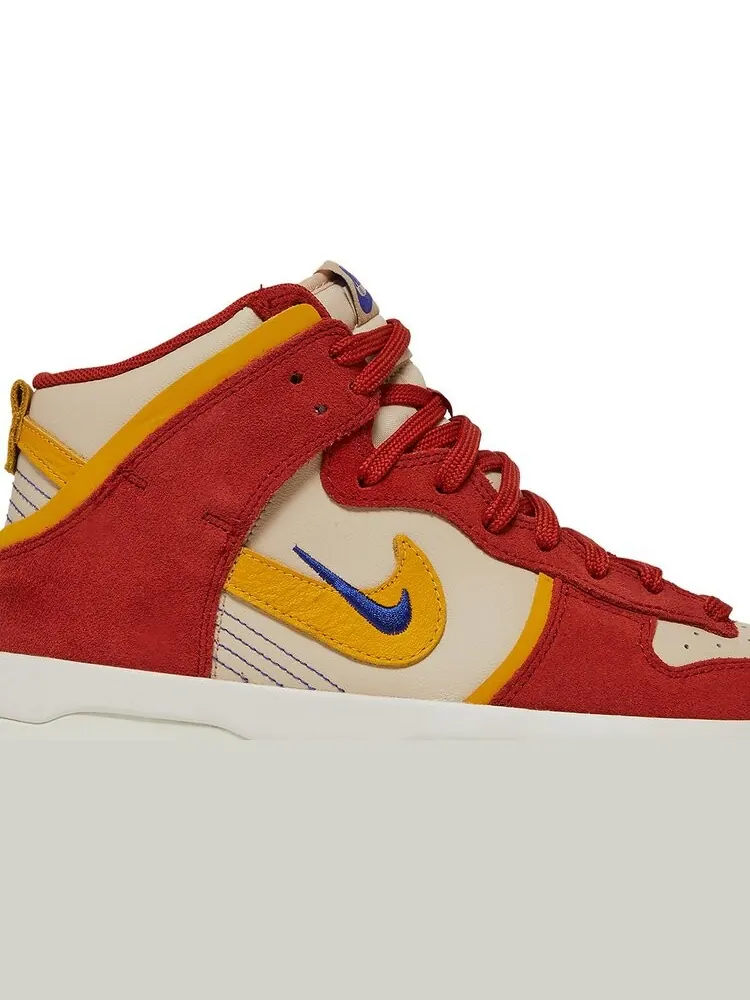 Кроссовки Nike Wmns Dunk High Up 'Cinnabar' — изображение 2 из 8, красный
