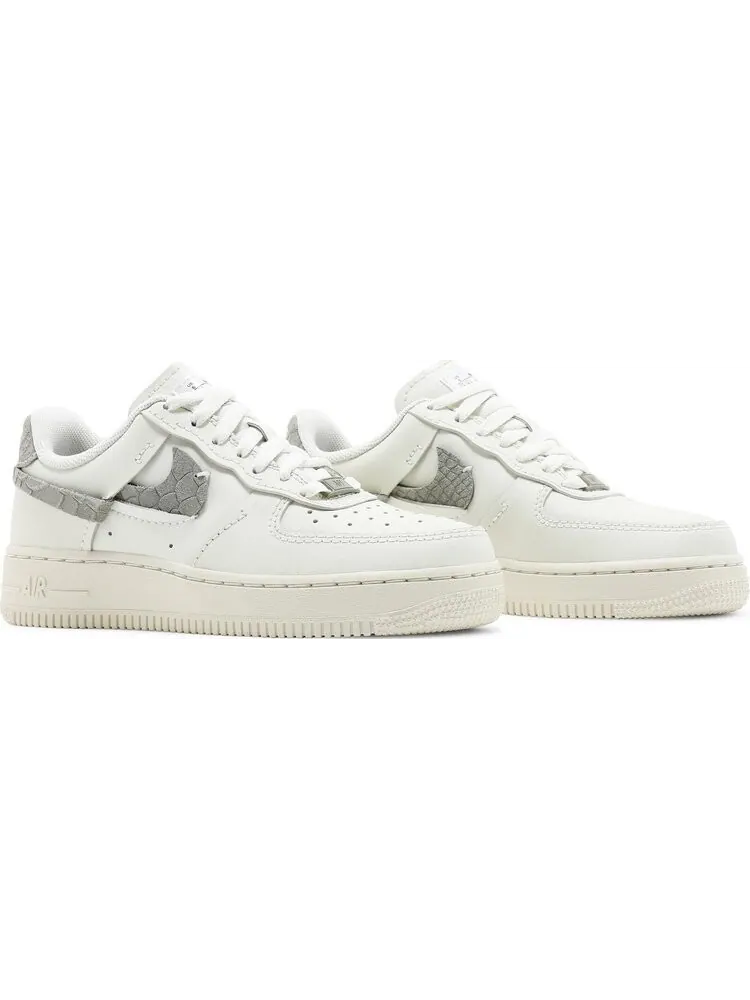 Женские кроссовки Nike Air Force 1 LXX 'Sea Glass Python' — изображение 8 из 8, бежевый