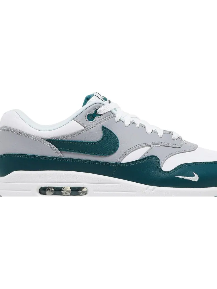 Кроссовки Nike Air Max 1 LV8 'Dark Teal Green' — изображение 2 из 8, зеленый