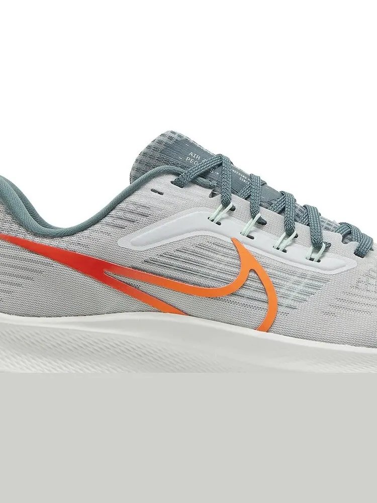 Кроссовки Nike Air Zoom Pegasus 39 'Pure Platinum Total Orange' — изображение 2 из 8, белый