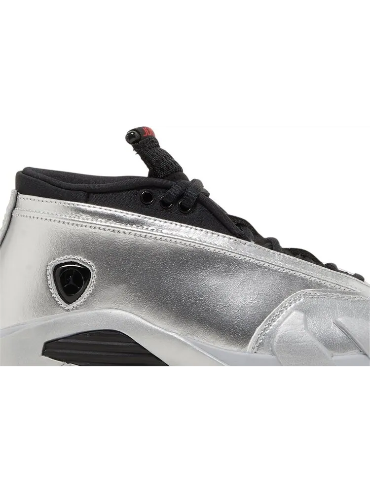 Кроссовки Wmns Air Jordan 14 Retro Low Metallic Silver — изображение 2 из 8, серебряный
