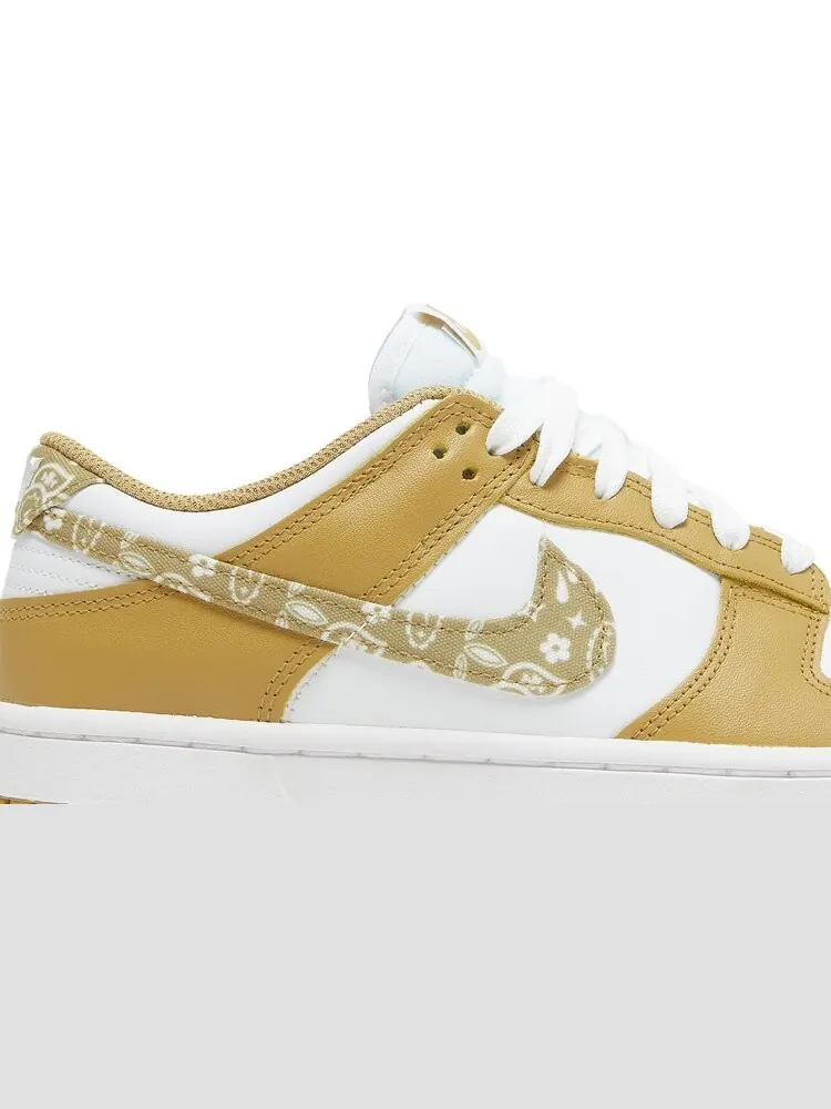 Кроссовки Nike Wmns Dunk Low 'Barley Paisley' — изображение 2 из 8, белый