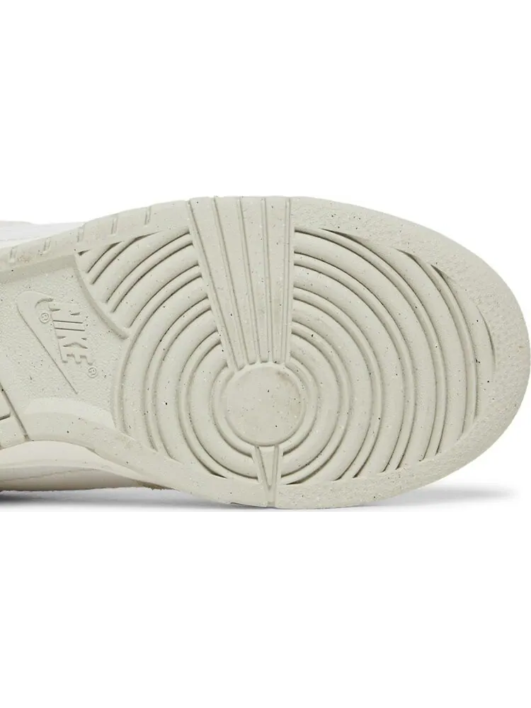 Кроссовки Nike Wmns Dunk Low Disrupt 2 'Pale Ivory' — изображение 5 из 8, белый
