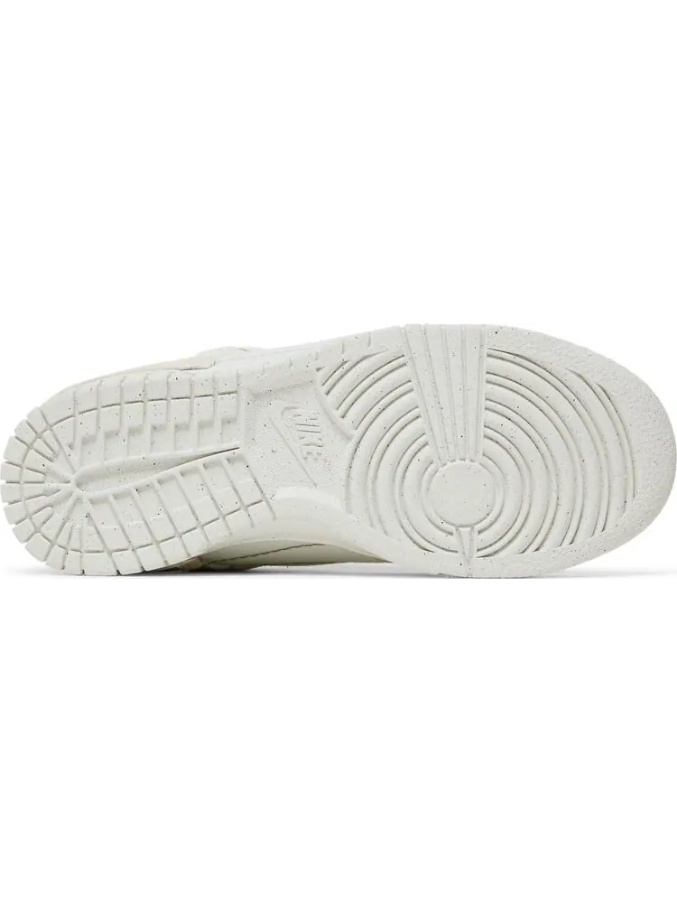 Кроссовки Nike Wmns Dunk Low Disrupt 2 'Pale Ivory' — изображение 4 из 8, бежевый