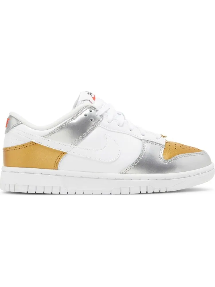 Кроссовки Nike Wmns Dunk Low SE 'Silver Gold Metallic' — изображение 1 из 8, белый