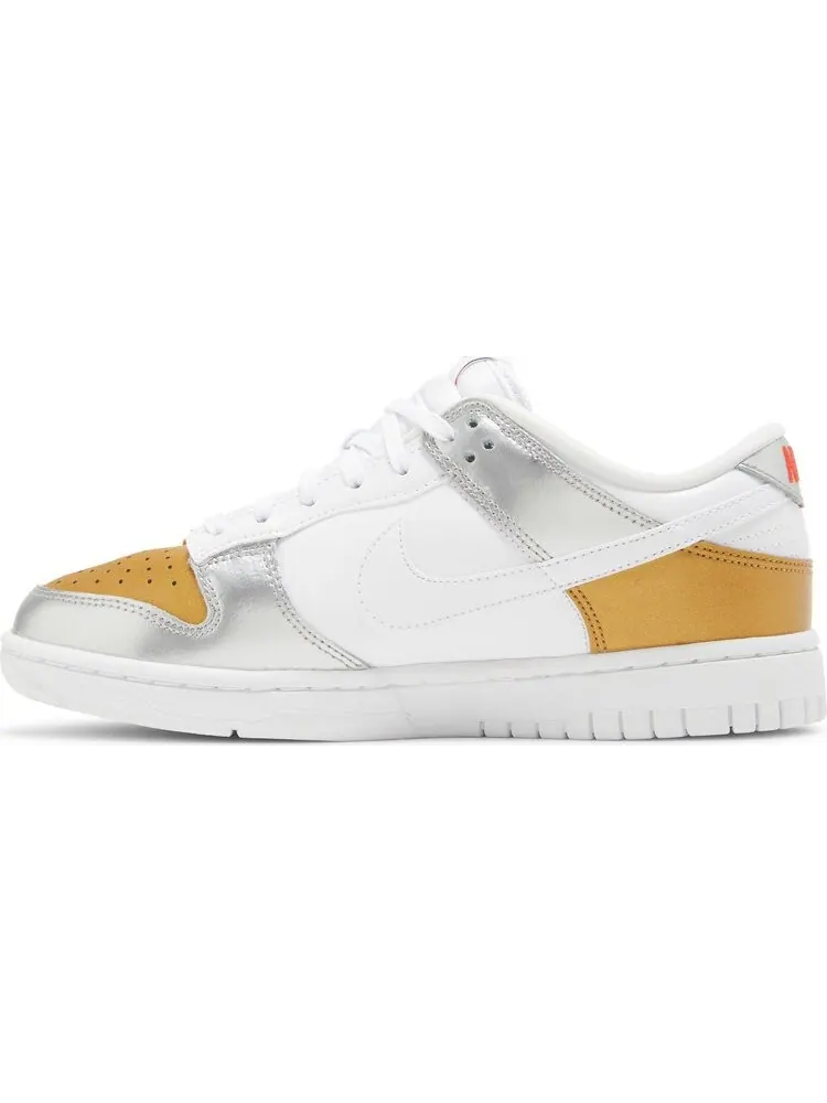 Кроссовки Nike Wmns Dunk Low SE 'Silver Gold Metallic' — изображение 3 из 8, белый