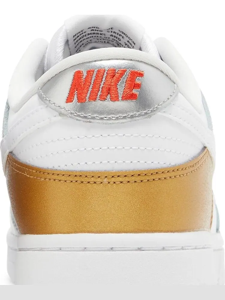 Кроссовки Nike Wmns Dunk Low SE 'Silver Gold Metallic' — изображение 7 из 8, белый